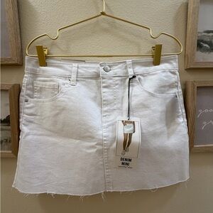 Vanilla Star White Denim Raw-Hem Mini Skirt